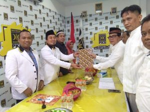 Kembalikan Formulir Pendaftaran, Ketua PKS Makassar Berharap Bersama Andi Mustaman di Pilkada