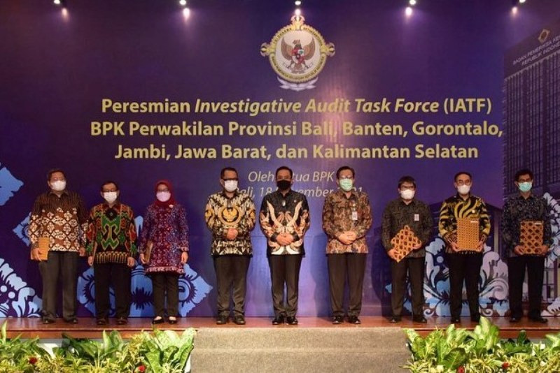 Kepala Perwakilan BPK Provinsi Bali Kenakan Batik Rongkong di Peresmian IATF